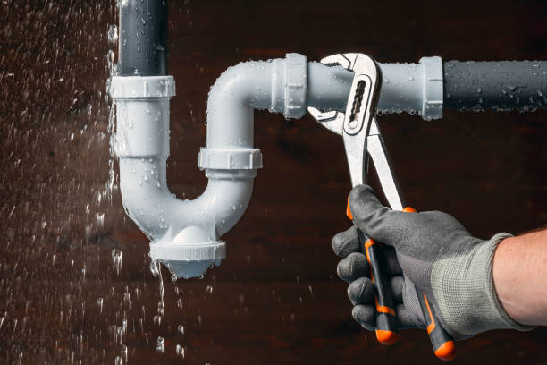 Professional Gas Line Repair technician working in Felt, ID